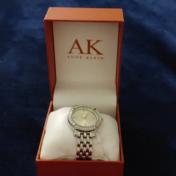 Anne Klein | Accessories | Anne Klein Womens Wrist Watch Nib  display picture 3
